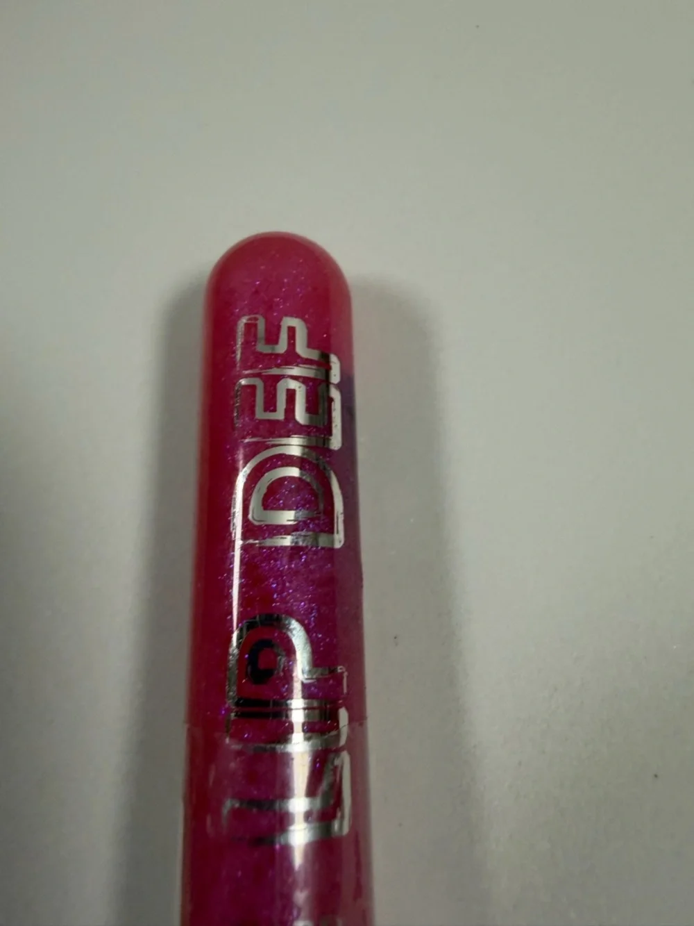 🩷5/$10🩷 Hard Candy Lip Def Lip Lacquer in Sparkling Fuchsia